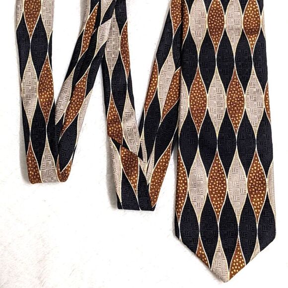 Men's Vintage 100% Silk Tie By Geoffrey Beene -Elongated Diamond Motif - Picture 5 of 13